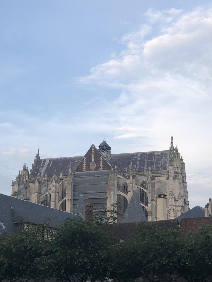 Mercure Beauvais Centre Cathedrale Buitenkant foto